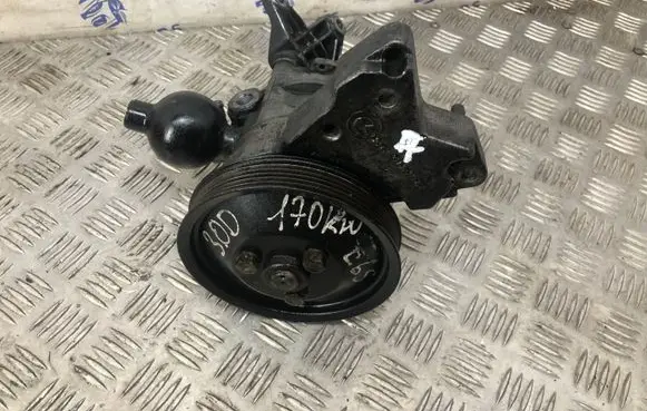 BMW 7 E65 E66 Power steering pump 7787538 32427787538
