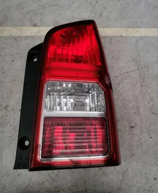 Nissan Navara D40 Rear/tail lights 22016550