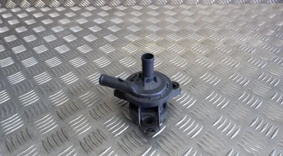 Lexus CT 200H Electric auxiliary coolant/water pump G904047090