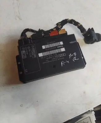 Audi A4 S4 B7 8E 8H Comfort/convenience module H24S003 8E0959433BG 00002727C4