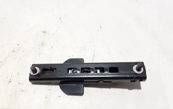 Volvo XC60 Seat belt height adjuster 32341210