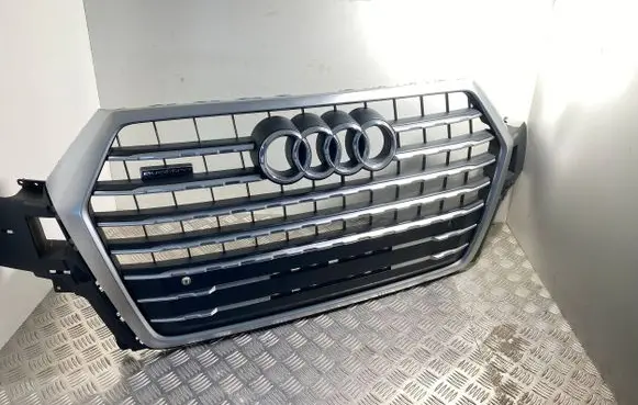 Front bumper upper radiator grill