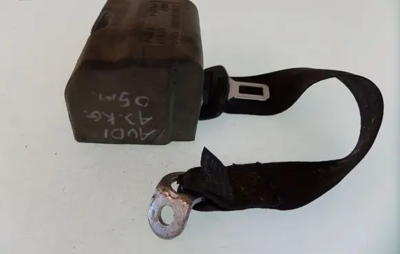 Audi A3 S3 8P Rear seatbelt 33040488 33054502 8P0857805