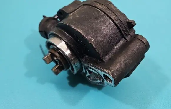 Vacuum pump