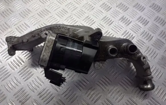 Mercedes-Benz 200 300 W123 EGR valve cooler A6461400708
