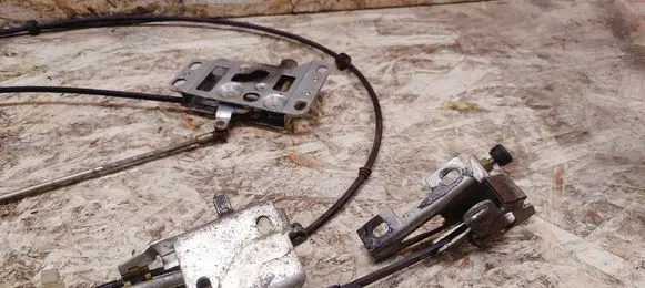 Mercedes-Benz SL R107 Convertible roof lock/latch 