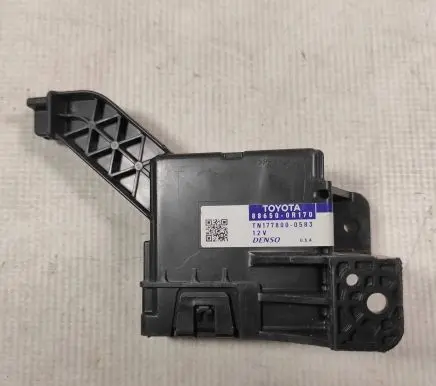 Toyota RAV 4 (XA40) Air conditioning/heating control unit 886500R170 TN1778000583