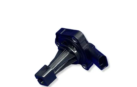Volkswagen PASSAT B8 Oil level sensor 04L907660C 6PR00962912