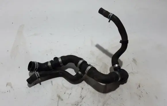 Volvo V40 Engine coolant pipe/hose 31368851
