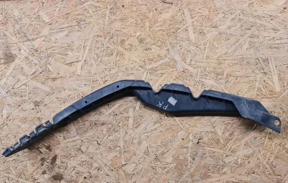 Skoda Octavia Mk2 (1Z) Front bumper mounting bracket 1Z0807183 00101113931600100