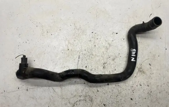 Coolant pipe/hose