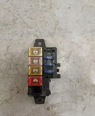 Suzuki Grand Vitara I Fuse module