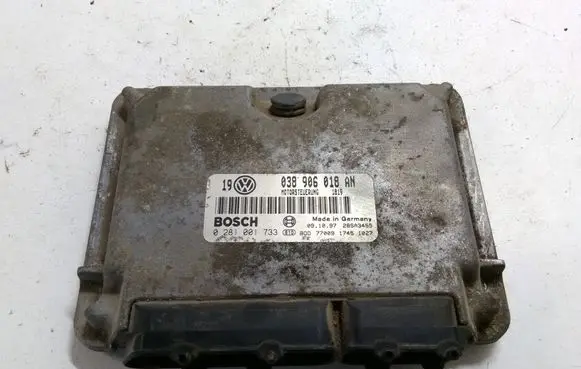Volkswagen Golf IV Engine control unit/module 038906018AN 0281001733