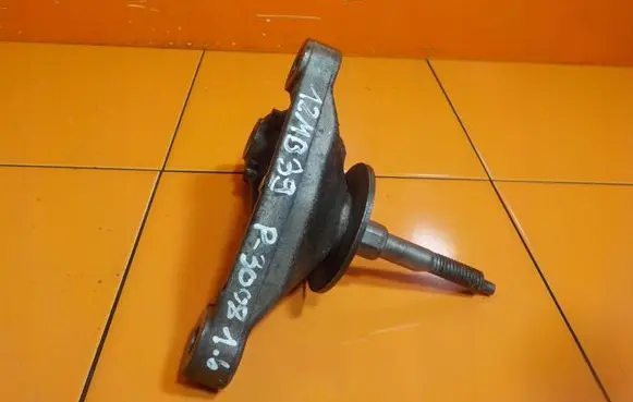 Peugeot 3008 I Gearbox mounting bracket BIEGOW