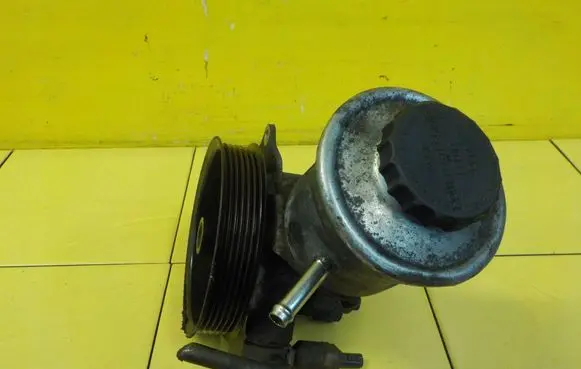 Daihatsu Terios Power steering pump 11SP14