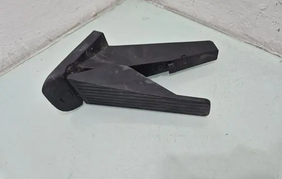 Volvo S60 Accelerator throttle pedal 32269124