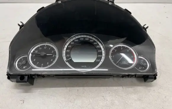 Mercedes-Benz E W212 Speedometer (instrument cluster) A2129002509 A2129011800 A2049022702