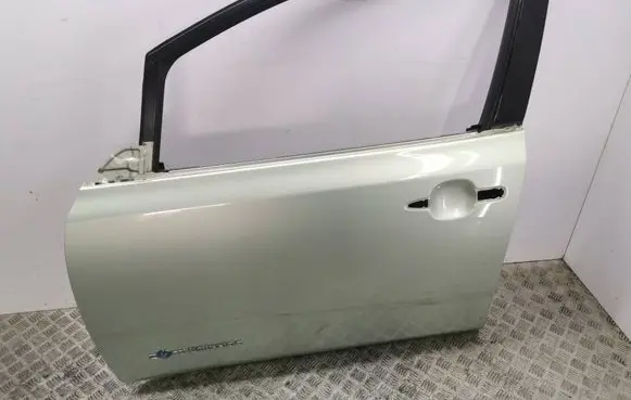 Nissan Leaf II (ZE1) Front door