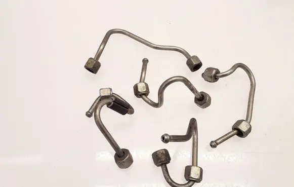 Renault Megane III Fuel injector supply line/pipe 