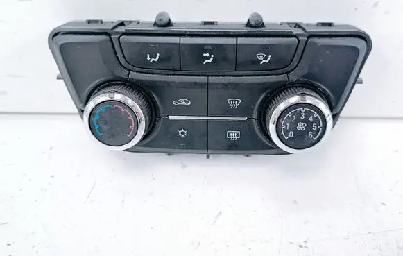 Buick Encore I Climate control unit 39081561 A2C1134980001