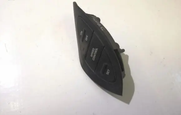 Chrysler Voyager Cruise control switch 4685545
