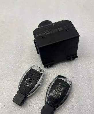 Mercedes-Benz S W221 Ignition lock 2215450508 33002904 8037386661606187