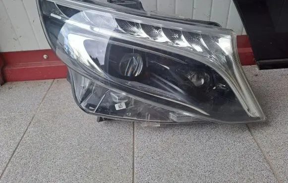 Mercedes-Benz Vito Viano W447 Headlight/headlamp A4479061401