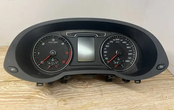 Audi Q3 8U Speedometer (instrument cluster) 8U0920930A