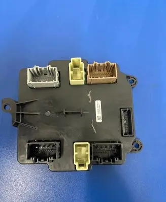Tesla Model X Door control unit/module 106205610B 0317EN0035877