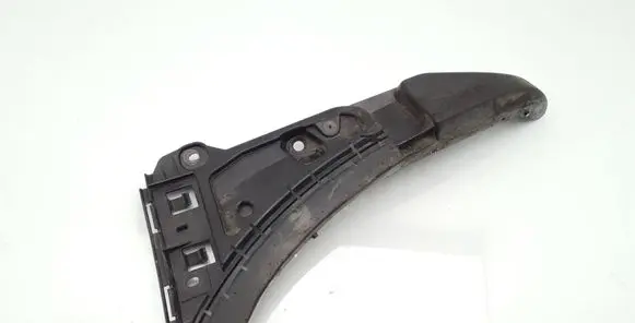 Front bumper mounting bracket