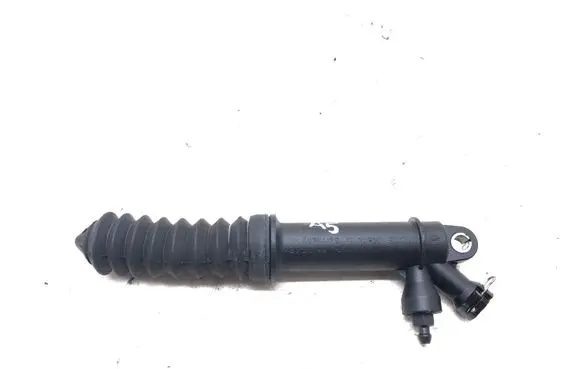 Clutch slave cylinder