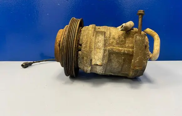KIA Shuma Air conditioning (A/C) compressor (pump) 8FK351273311