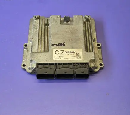 Nissan Qashqai Engine control unit/module 0281017185 23710BB47A 1039S43639