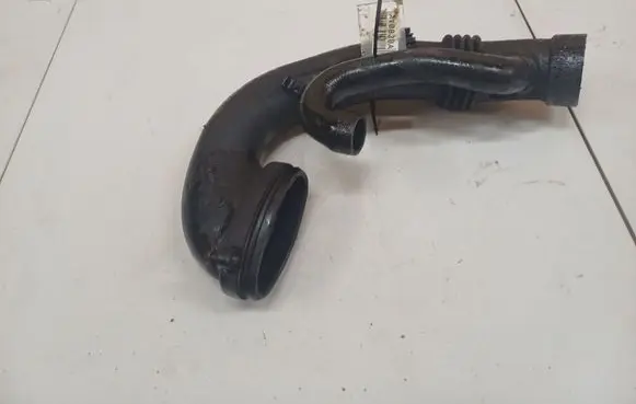 Air intake hose/pipe
