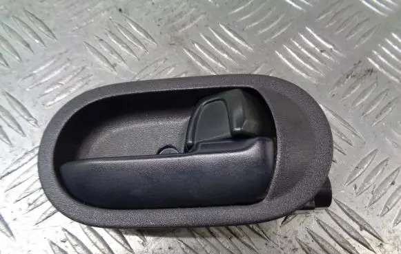 Mitsubishi Colt Front door interior handle