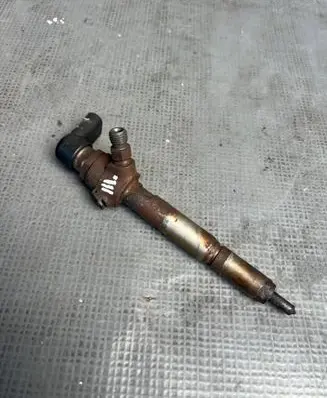 Renault Megane II Fuel injector H8200294788 8200842205