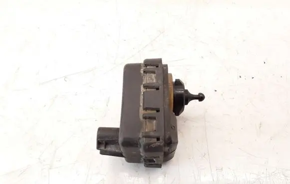 Opel Zafira A Headlight level adjustment motor 
