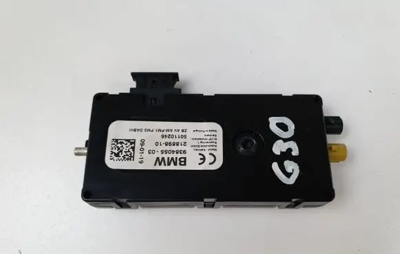 BMW 5 G30 G31 Aerial antenna amplifier 9384055