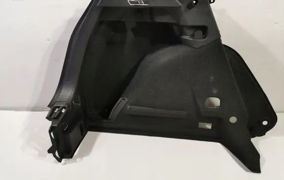 Volkswagen Golf VII Tailgate/boot cover trim set 