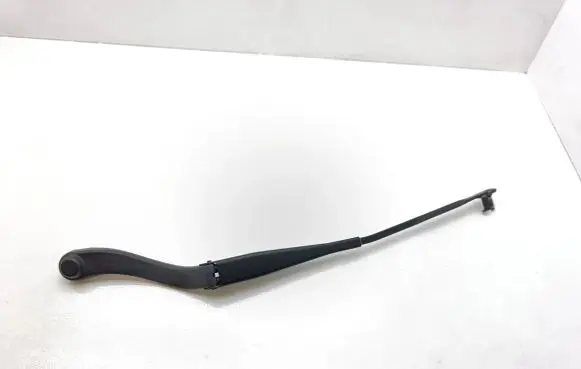 Mercedes-Benz C W204 Front wiper blade arm A2048200144
