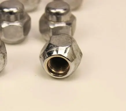 Nissan X-Trail T32 Nuts/bolts 