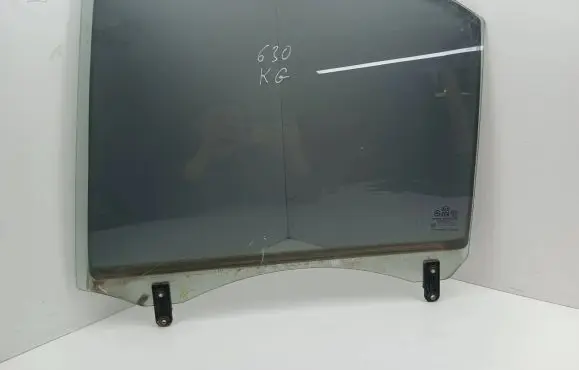 KIA Sorento Rear door window glass
