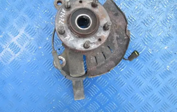 KIA Carnival Front wheel hub spindle knuckle