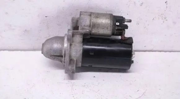 BMW 5 E60 E61 Starter motor 7515391 7515390 0001108401