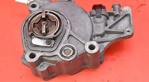 Jaguar XF X250 Vacuum pump D171B-1A