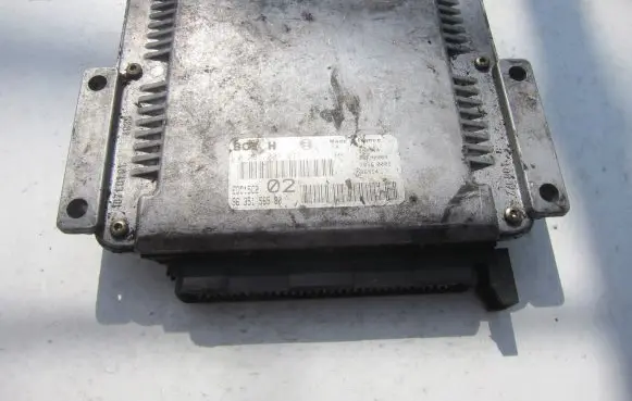 Peugeot 406 Engine control unit/module 9635156580