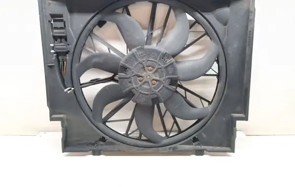 BMW 5 E60 E61 Electric radiator cooling fan 7801657 7564712 1137328118