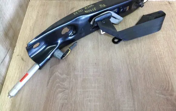 Volvo XC90 Front seatbelt 6063837L0A