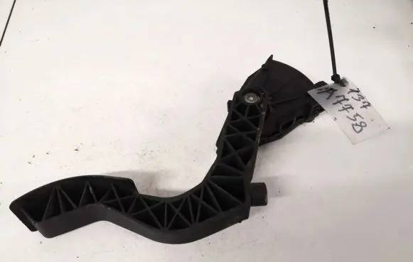 Volkswagen PASSAT B5 Accelerator throttle pedal 8d1721523 6pv007770-07