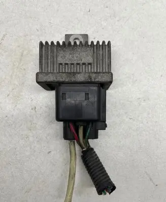 Nissan Note (E11) Glow plug pre-heat relay 7700115078 BED712